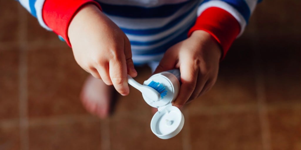 escova de dente infantil 2