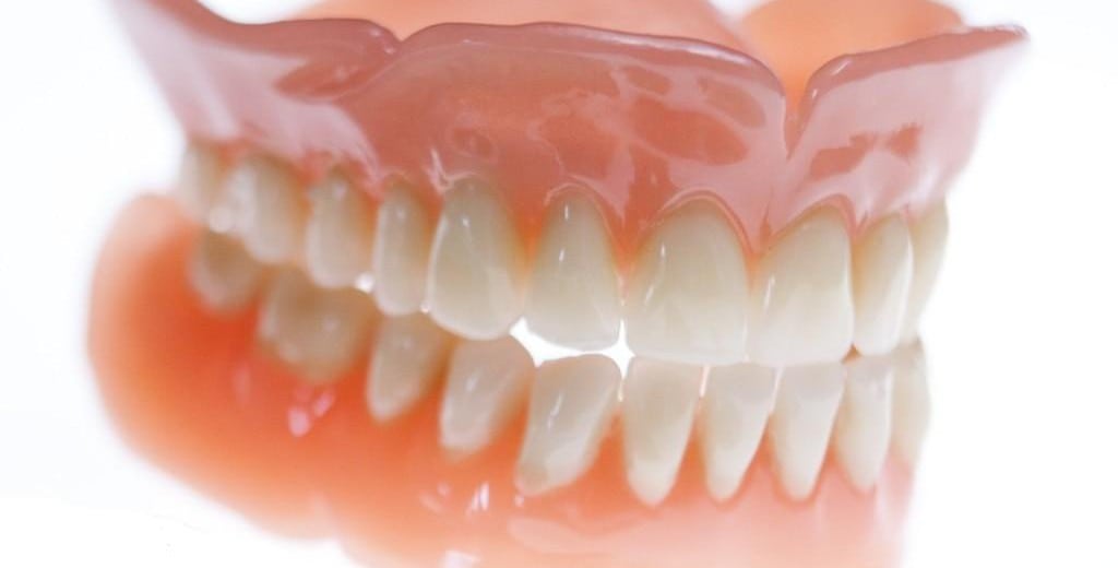 Prótese Dentária Quais Os Principais Tipos E As Grandes Vantagens 0377
